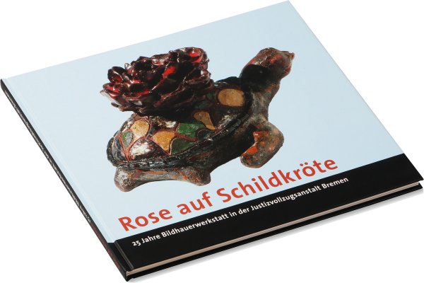 Rose auf Schildkröte